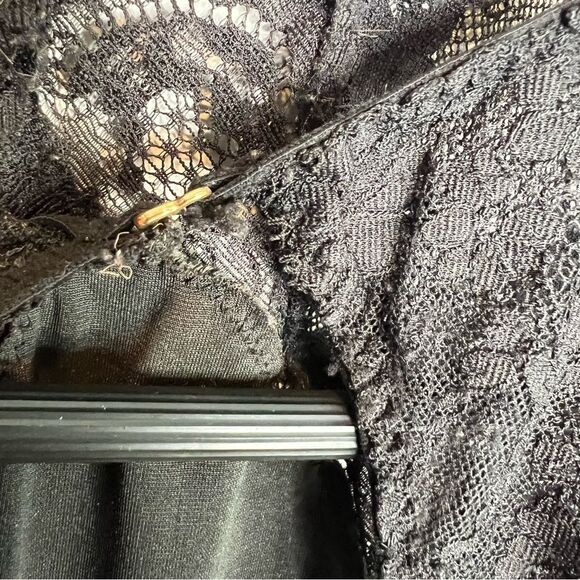 Victoria's Secret Size medium Green Black Velvet Lace Cutout Thong Bodysuit - Picture 8 of 10